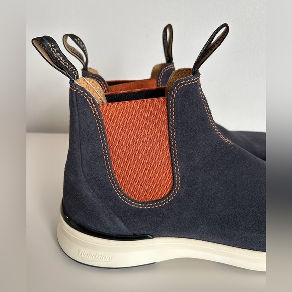 NWOT Blundstone Men's Navy Suede Orange Chelsea Boots - Picture 2 of 10